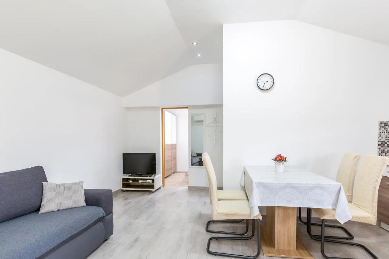 Ankica Sikici Villa Pula